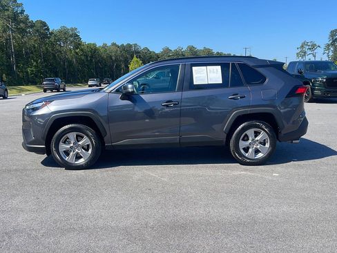 Used 2025 Toyota RAV4 XLE FWD image 4