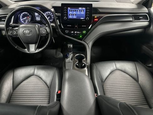 Used 2021 Toyota Camry SE FWD image 2