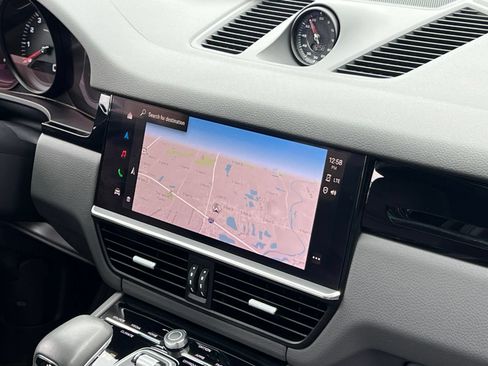 Certified 2023 Porsche Cayenne AWD/4WD image 40
