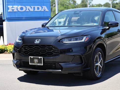 Used 2024 Honda HR-V EX-L image 2