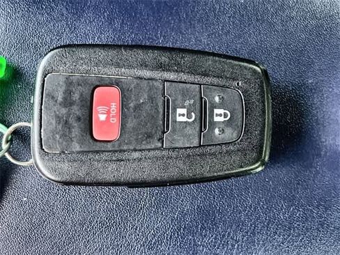 Used 2020 Toyota C-HR XLE image 21