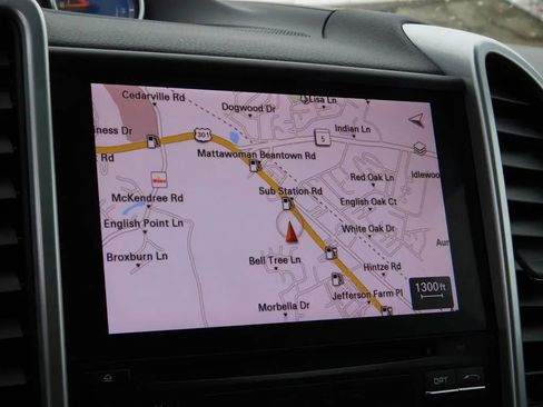 Used 2017 Porsche Cayenne Platinum Edition image 19