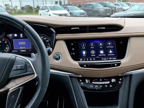 Used 2022 Cadillac XT5 Sportv w/ Platinum Package image 6