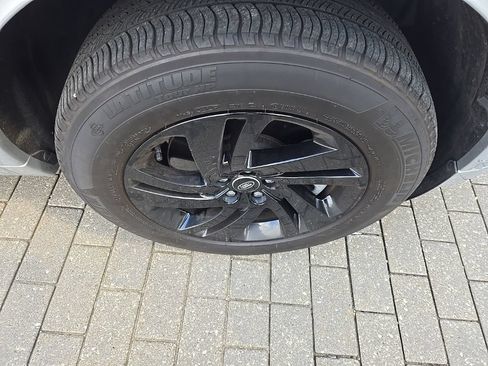 Certified 2025 Land Rover Discovery Sport S AWD/4WD image 11