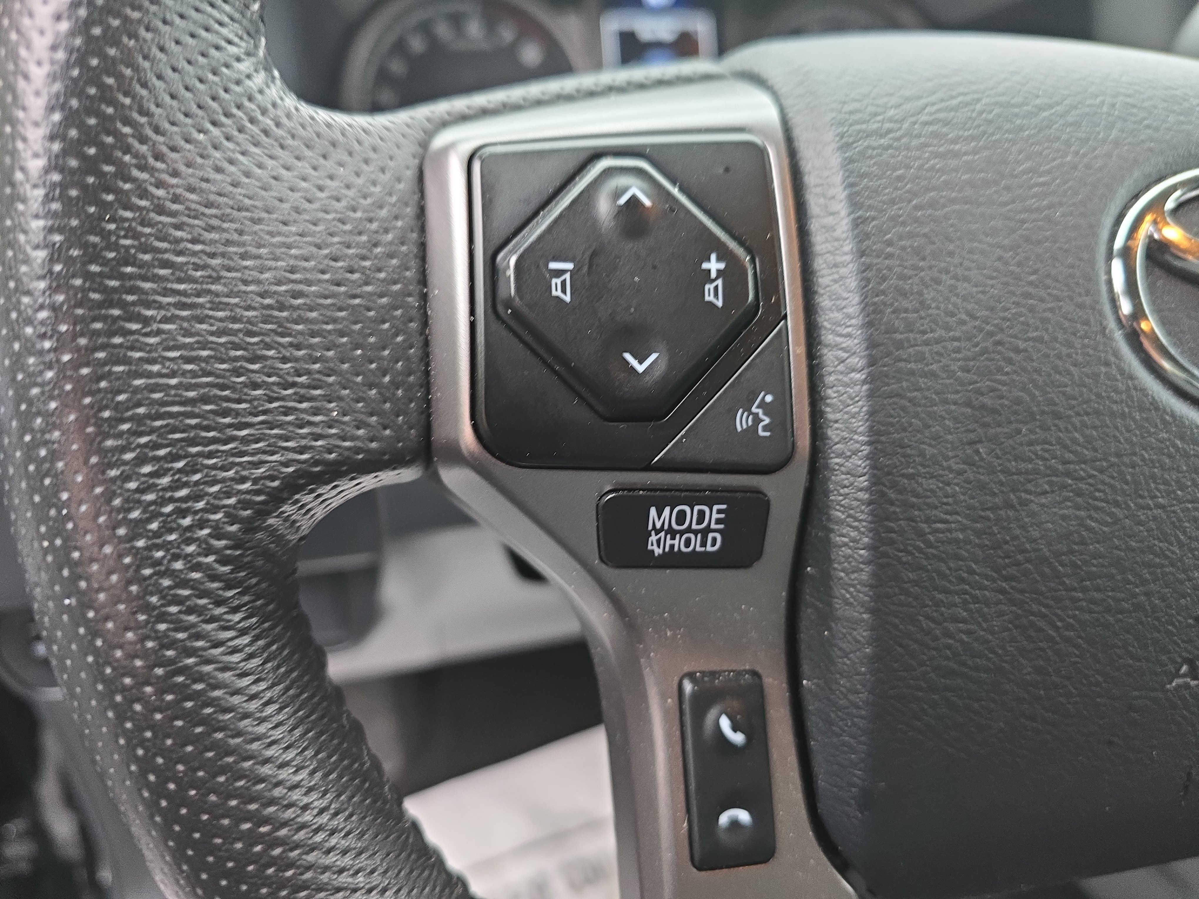 Used 2023 Toyota Tacoma SR5 w/ SX Package AWD/4WD image 17