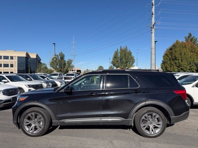 Used 2024 Ford Explorer XLT w/ Equipment Group 202A AWD/4WD image 11