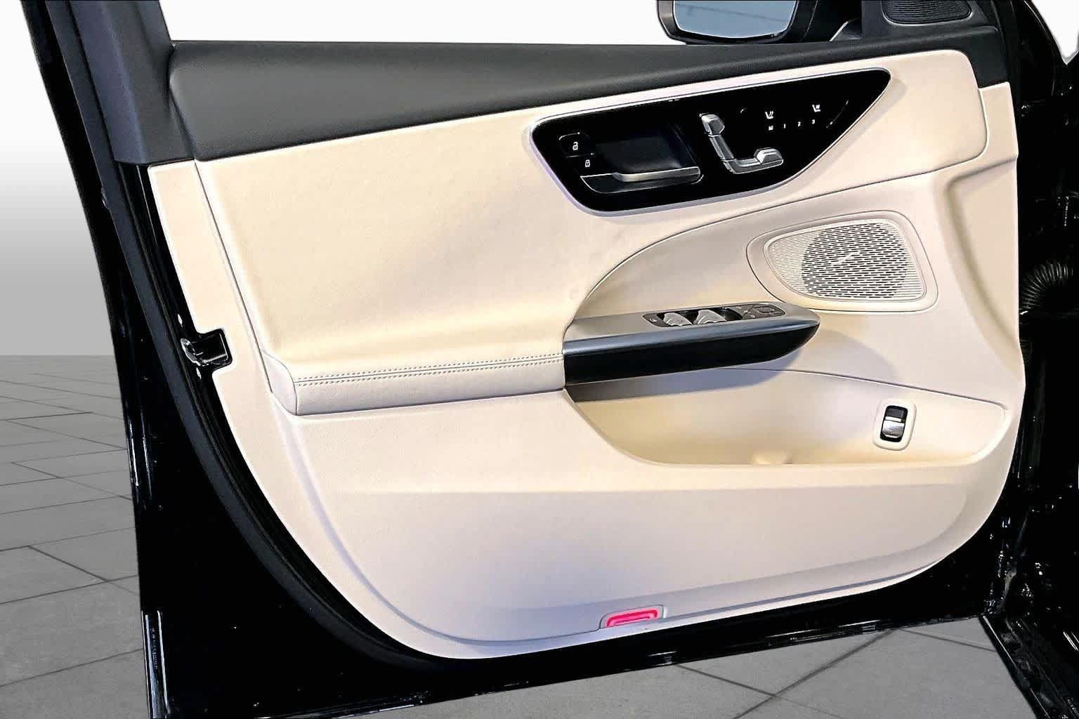 New 2026 Mercedes-Benz C 300 4MATIC Sedan image 11