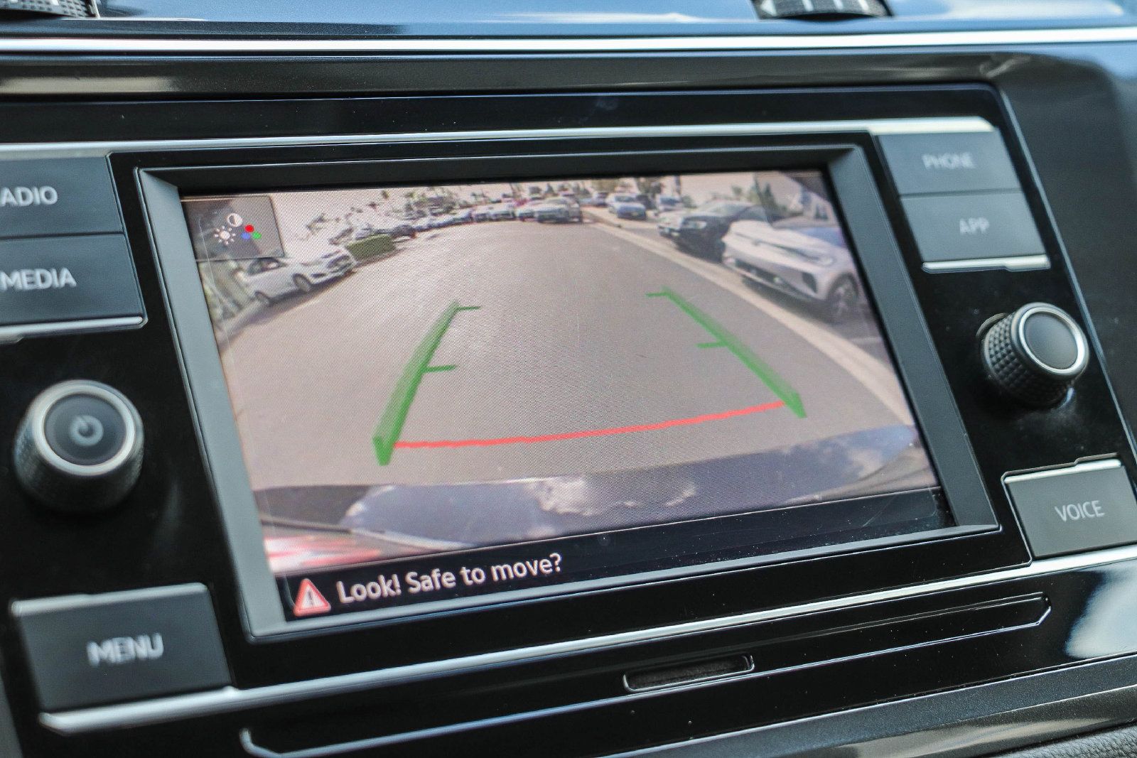 Used 2022 Volkswagen Tiguan S FWD image 26