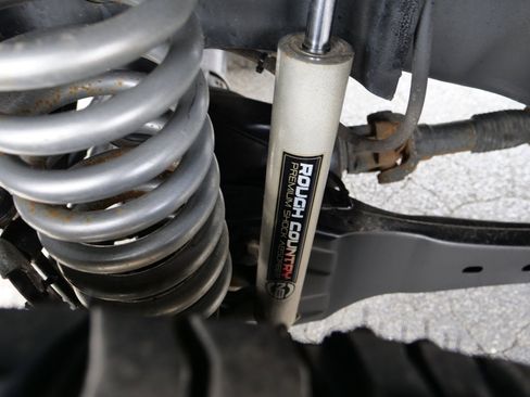 Used 2017 Ford F250 Platinum w/ Platinum Ultimate Package image 3