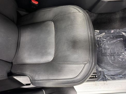 Used 2018 Land Rover Range Rover HSE image 20