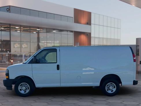 Used 2019 Chevrolet Express 2500 w/ Driver Convenience Package RWD image 6