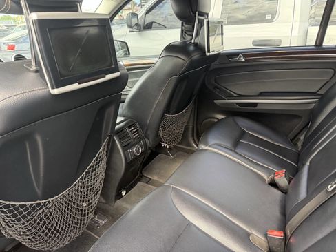 Used 2012 Mercedes-Benz GL 450 GL 450 4MATIC AWD 4dr SUV image 9