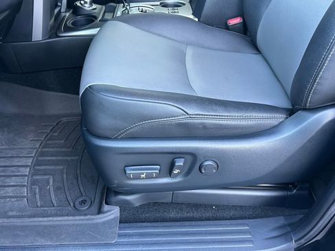 Used 2022 Toyota 4Runner SR5 Premium image 16