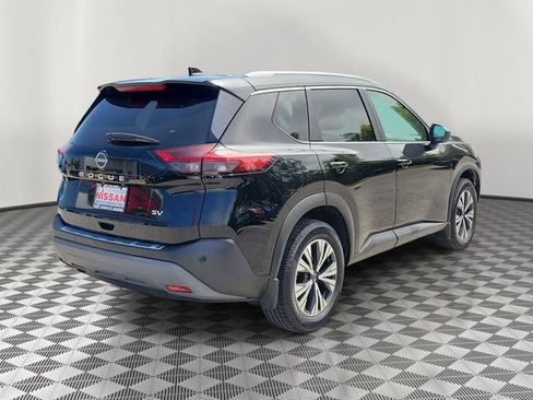 Used 2023 Nissan Rogue SV w/ SV Premium B Package image 2