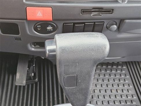 Used 2024 Chevrolet Low Cab Forward image 17