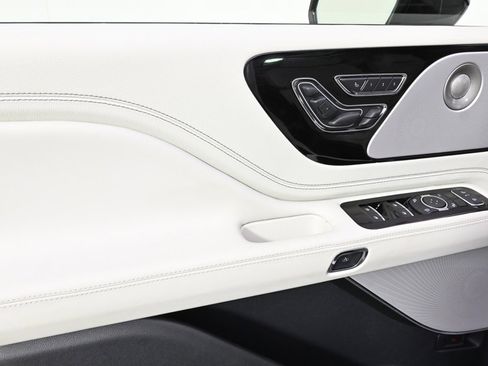 New 2026 Lincoln Aviator Black Label w/ Jet Appearance Package image 21