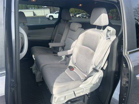Used 2018 Honda Odyssey EX image 11