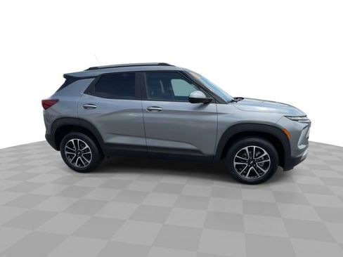 Certified 2025 Chevrolet TrailBlazer LT AWD/4WD image 9