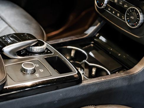 Used 2018 Mercedes-Benz GLE 350 w/ Premium 1 Package image 27