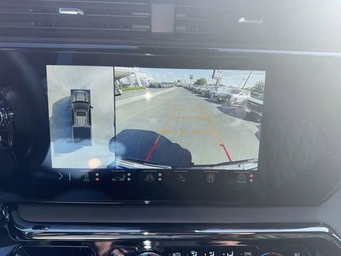 Used 2024 GMC Sierra 1500 AT4 w/ AT4 Preferred Package image 29