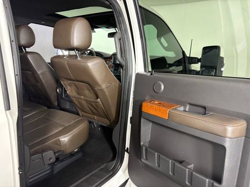 Used 2016 Ford F250 King Ranch w/ FX4 Off-Road Package AWD/4WD image 29