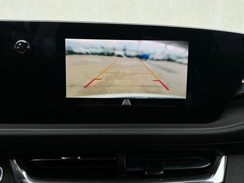 Used 2025 Buick Envista Preferred image 31