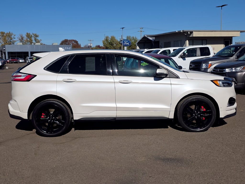 Used 2019 Ford Edge ST w/ Equipment Group 401A AWD/4WD image 31