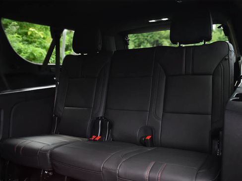 New 2026 Chevrolet Suburban RST w/ Comfort Package AWD/4WD image 13