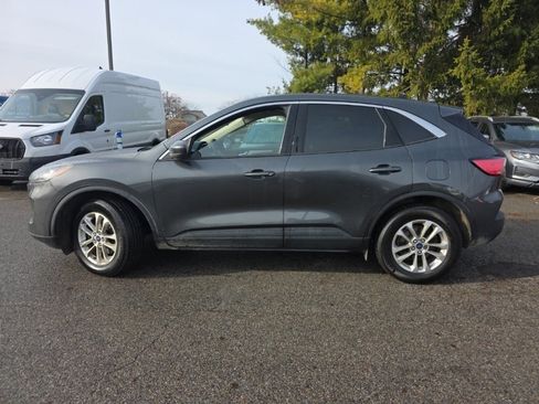 Used 2020 Ford Escape SE image 8