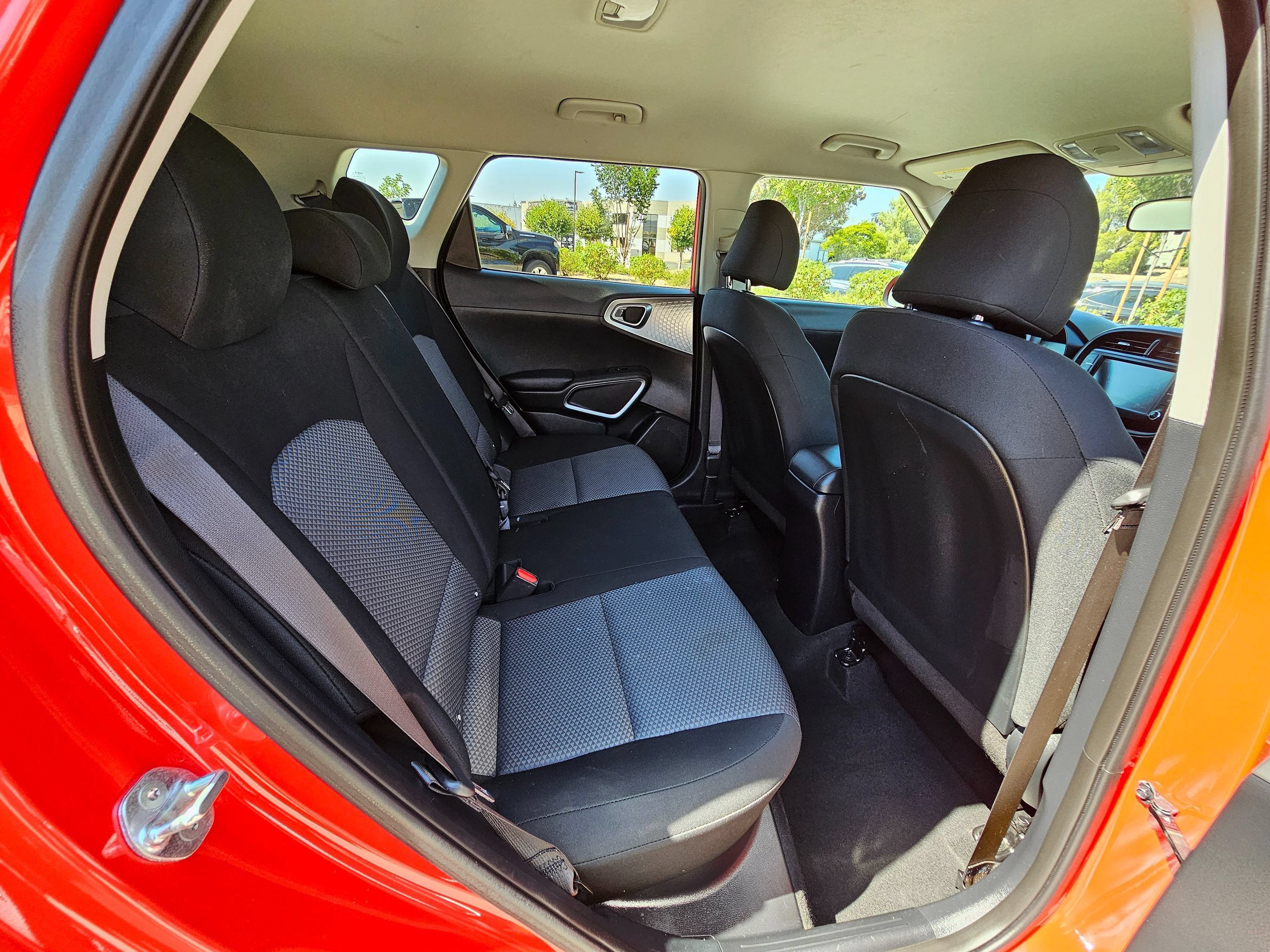 Used 2023 Kia Soul LX w/ Option Group 015 FWD image 27