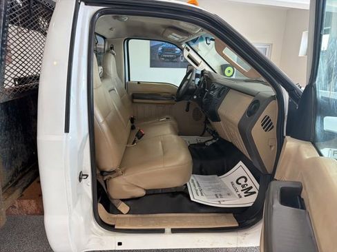Used 2009 Ford F550 4x4 Regular Cab Super Duty image 12