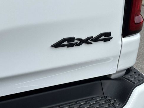 Used 2026 RAM 1500 Express AWD/4WD image 11