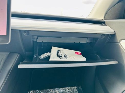 Used 2021 Tesla Model Y Performance image 34