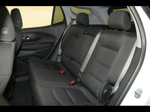 Used 2023 GMC Terrain SLE w/ Elevation Edition image 26