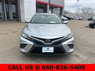 Used 2018 Toyota Camry SE video 2