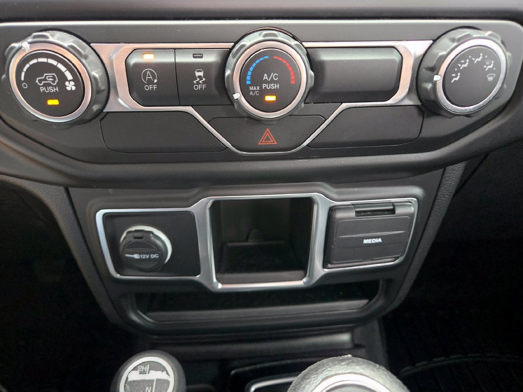Used 2021 Jeep Wrangler Sport AWD/4WD image 37