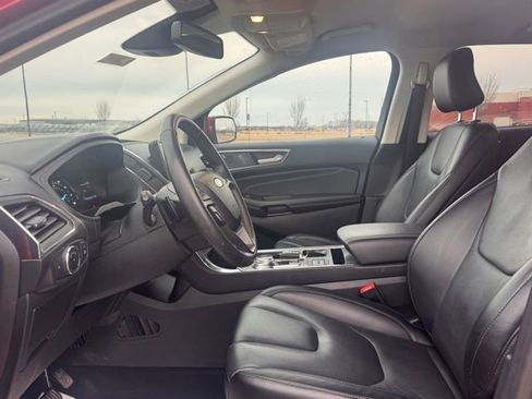 Used 2022 Ford Edge Titanium w/ Class II Trailer Tow Package image 7