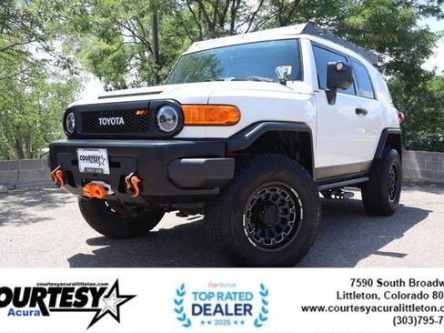 Used 2013 Toyota FJ Cruiser 4WD w/ Convenience Pkg image 1