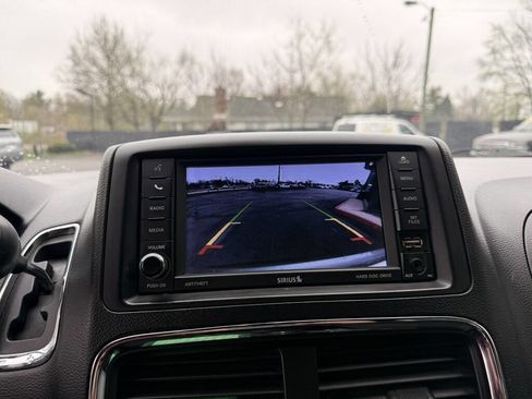 Used 2018 Dodge Grand Caravan SE image 14