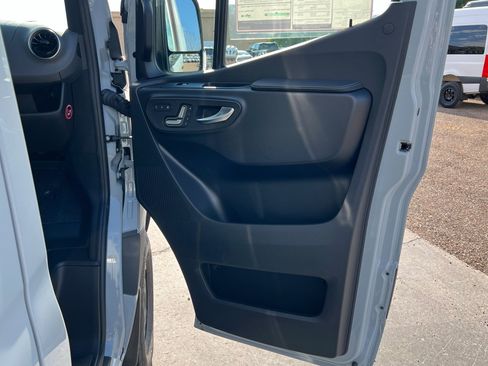 New 2025 Mercedes-Benz Sprinter 2500 image 21