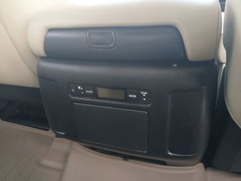 Used 2021 Nissan Armada SL w/ Captain's Chairs Package image 20