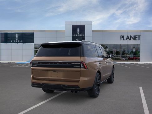 New 2026 Lincoln Navigator Black Label AWD/4WD image 8