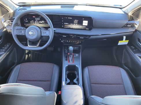 New 2026 Nissan Kicks SR w/ Cold Weather Package image 16