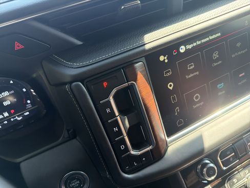Used 2024 GMC Yukon XL Denali Ultimate AWD/4WD image 26