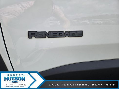 Used 2023 Jeep Renegade Altitude image 11
