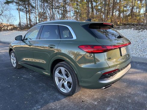 Certified 2025 Audi Q5 Prestige image 3