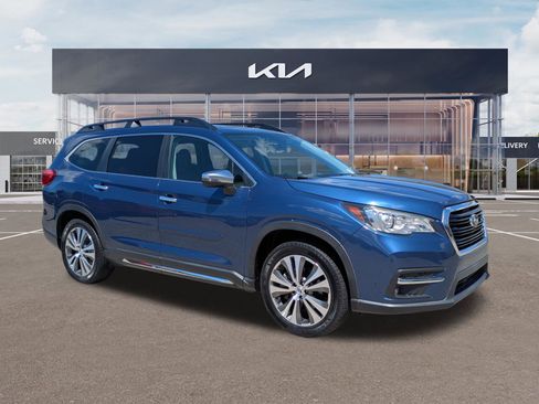 Used 2019 Subaru Ascent Touring w/ Popular Package #3 AWD/4WD image 2