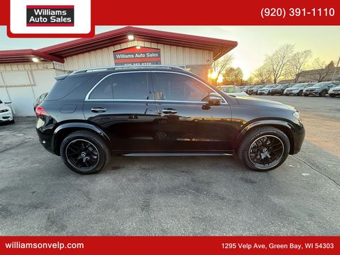 Used 2024 Mercedes-Benz GLE 450e 4MATIC w/ AMG Line Exterior image 4