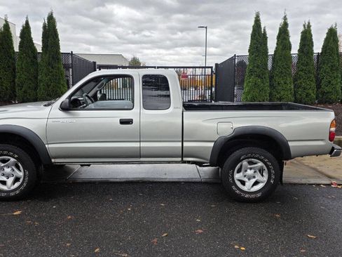 Used 2001 Toyota Tacoma 4x4 Xtracab image 8