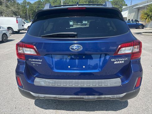 Used 2016 Subaru Outback 2.5i Limited AWD/4WD image 7